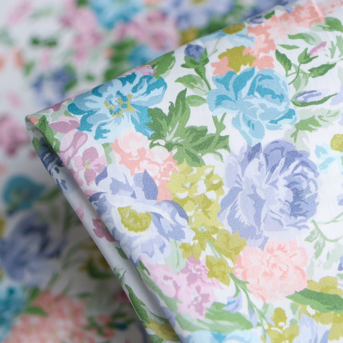 Bouquet Parade - Bridgerton Collection - Liberty Tana Lawn