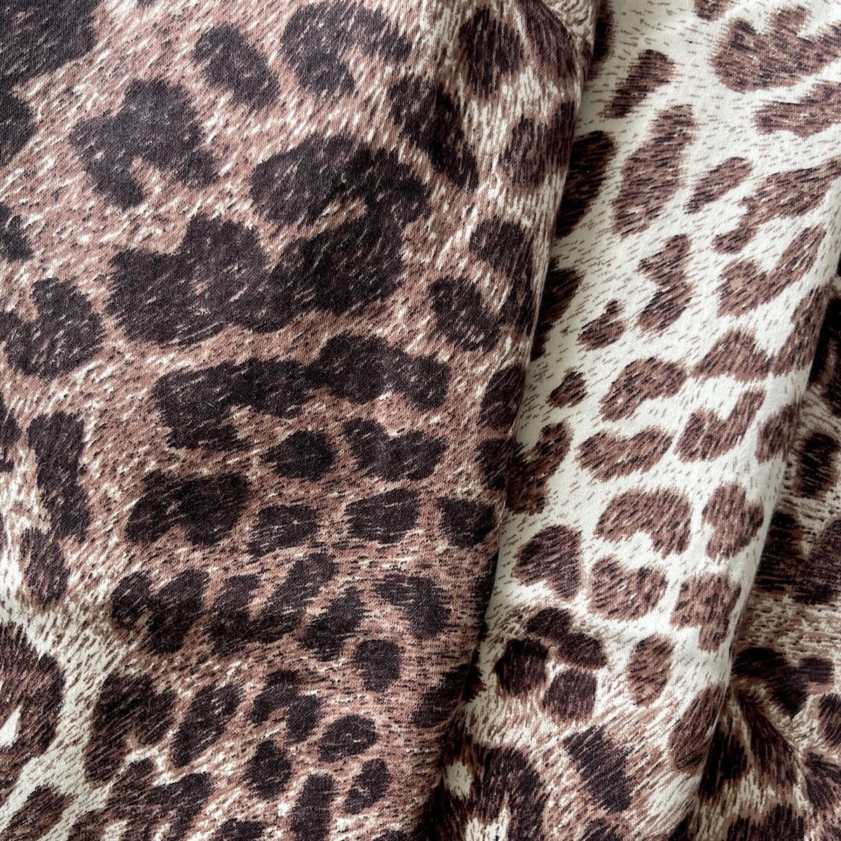 Mid-Weight Growl-tastic Cheetah Stretch Cotton Sateen (Made in Italy)