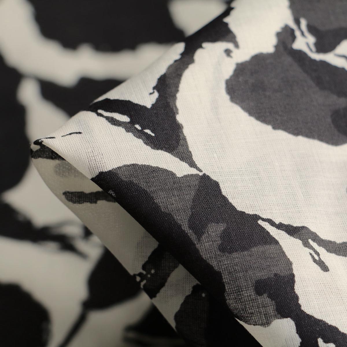 Dark Ink Foliage