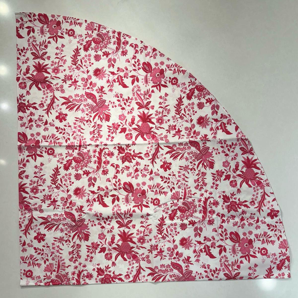 Le Cluny- Provence Verseilles White & Red Tablecloth (70" Round)