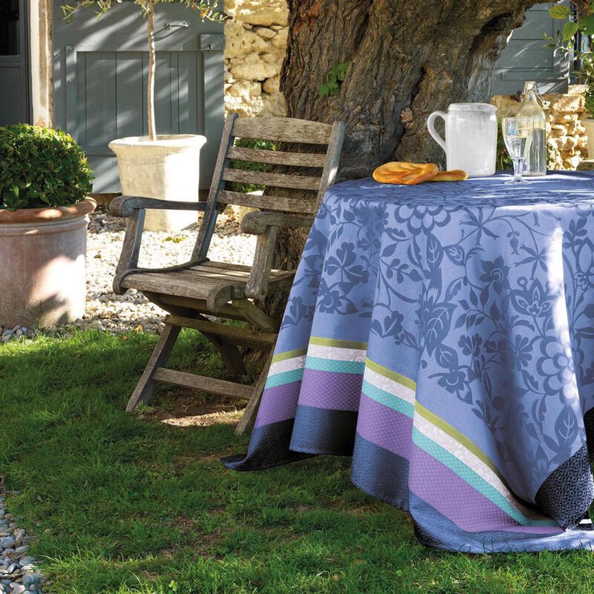 Le Jacquard Franais- Provence Lavender Coated Cotton Tablecloth (69 )