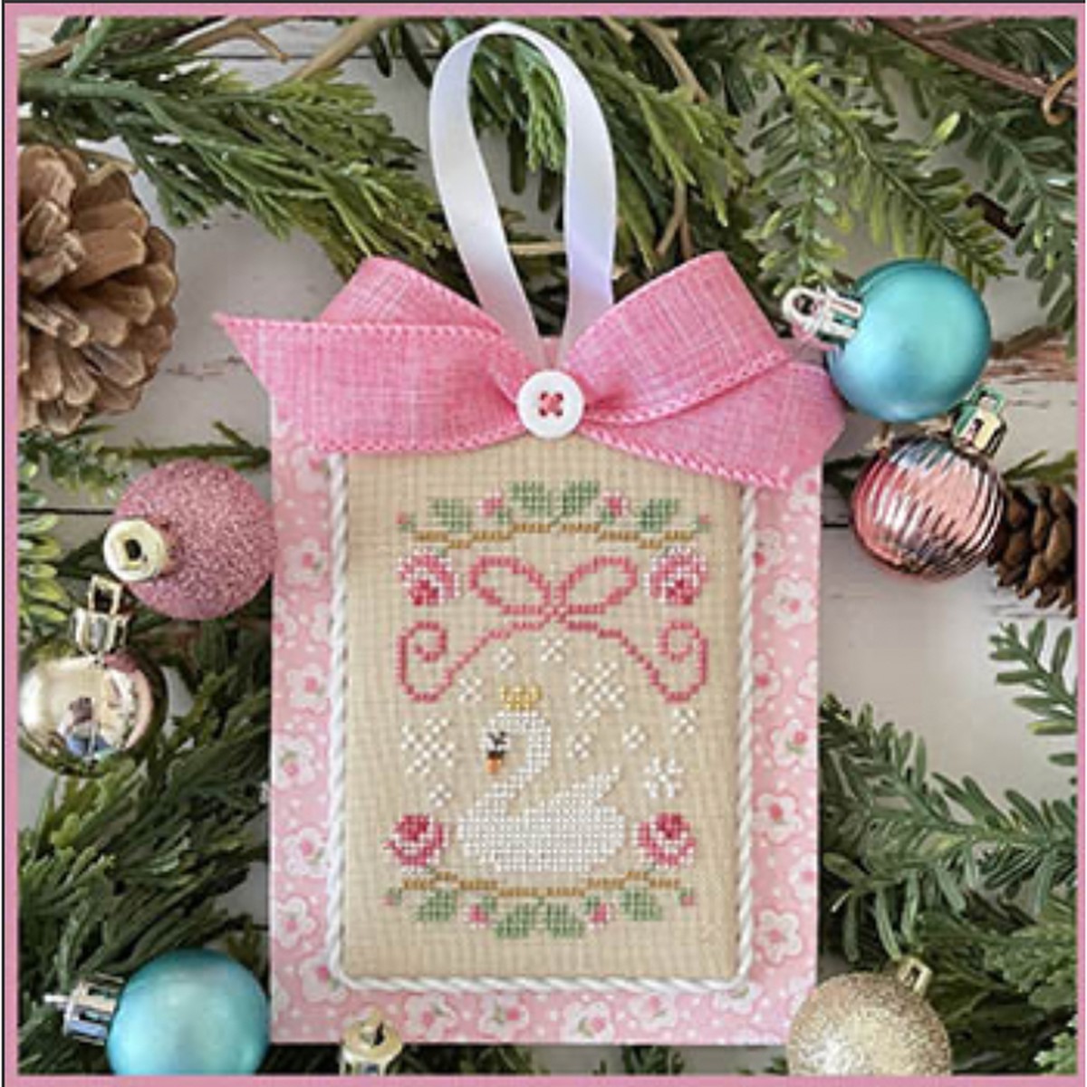 Country Cottage Needleworks | Pastel Collection 10 - Christmas Swan