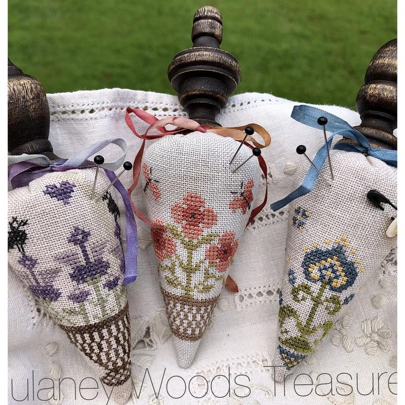 Dulaney Woods | Last of the Summer Berries Pattern