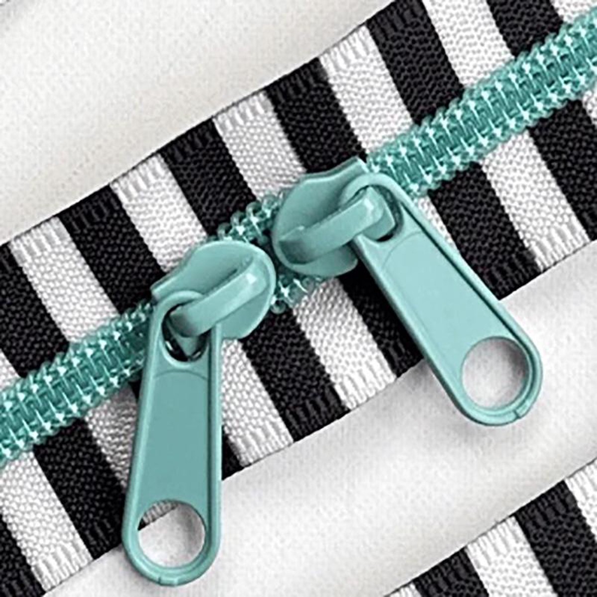 Black & White 30'' Zipper Caribe Blue Stitch Supply Co SSC-Z04 1