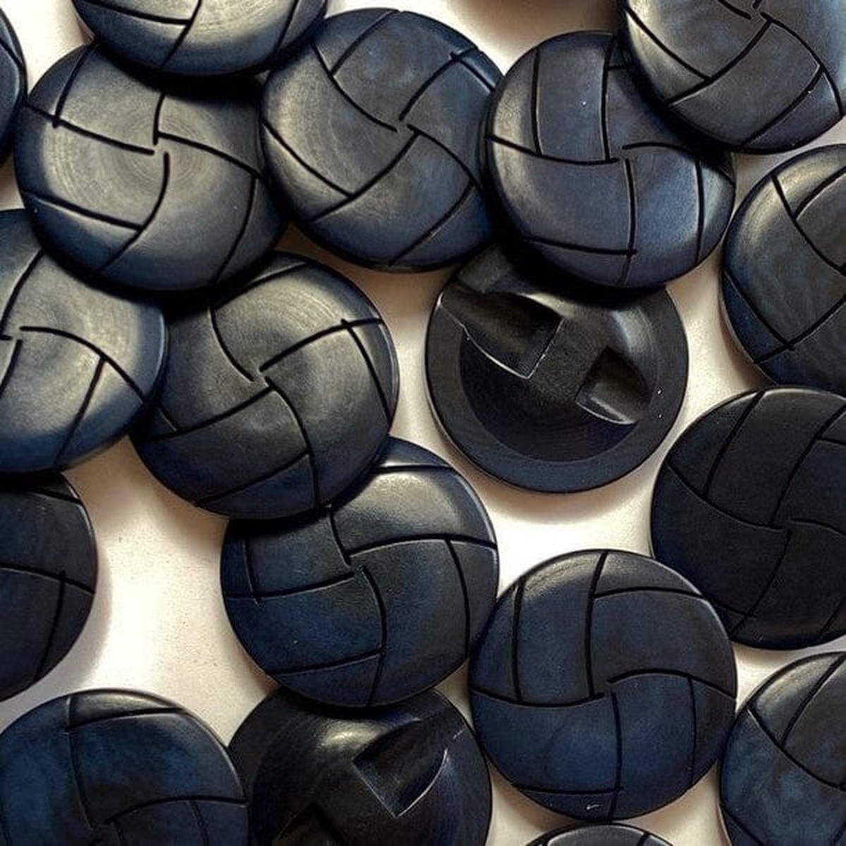 20mm Woven Effect Corozo Button