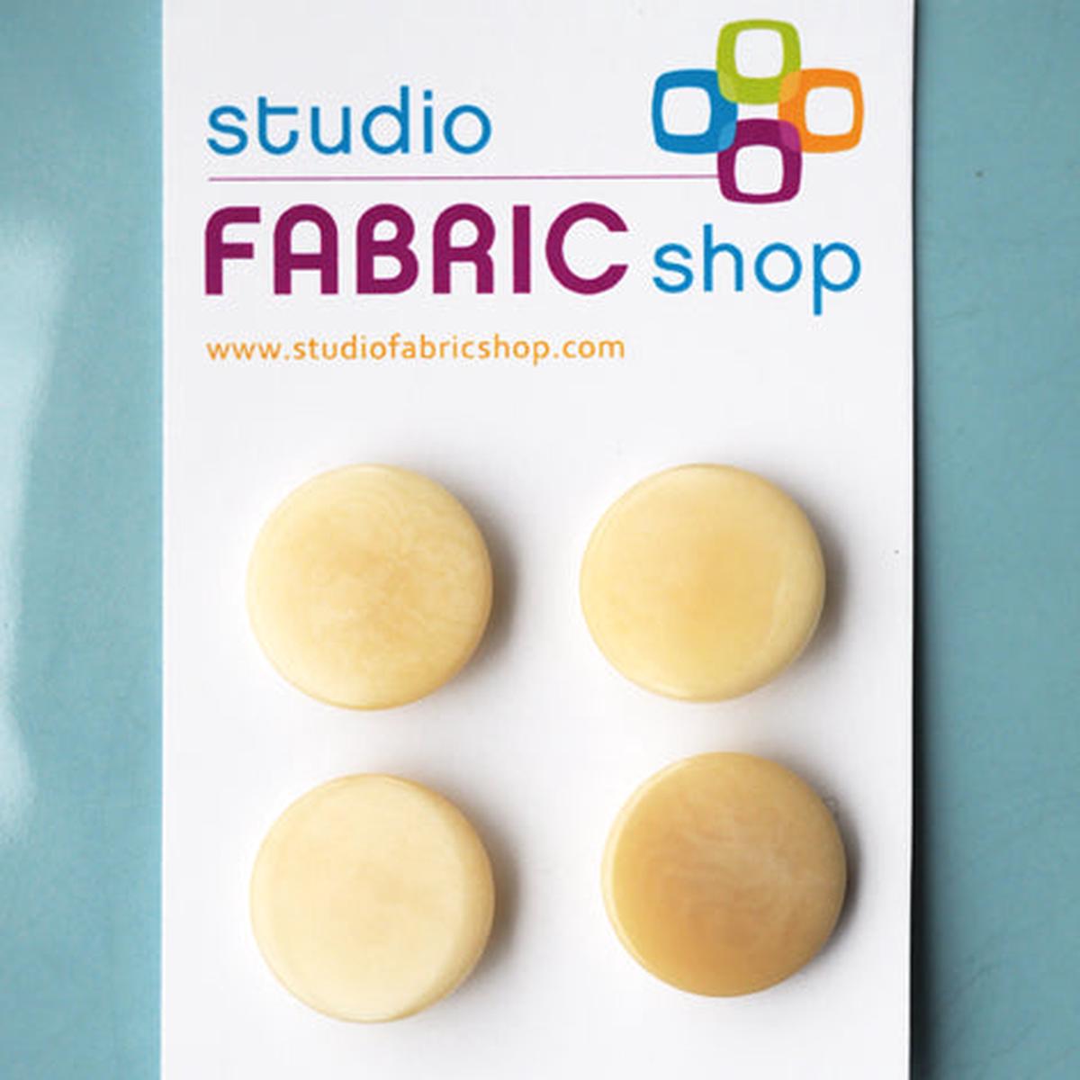Vintage cream buttons (23mm)