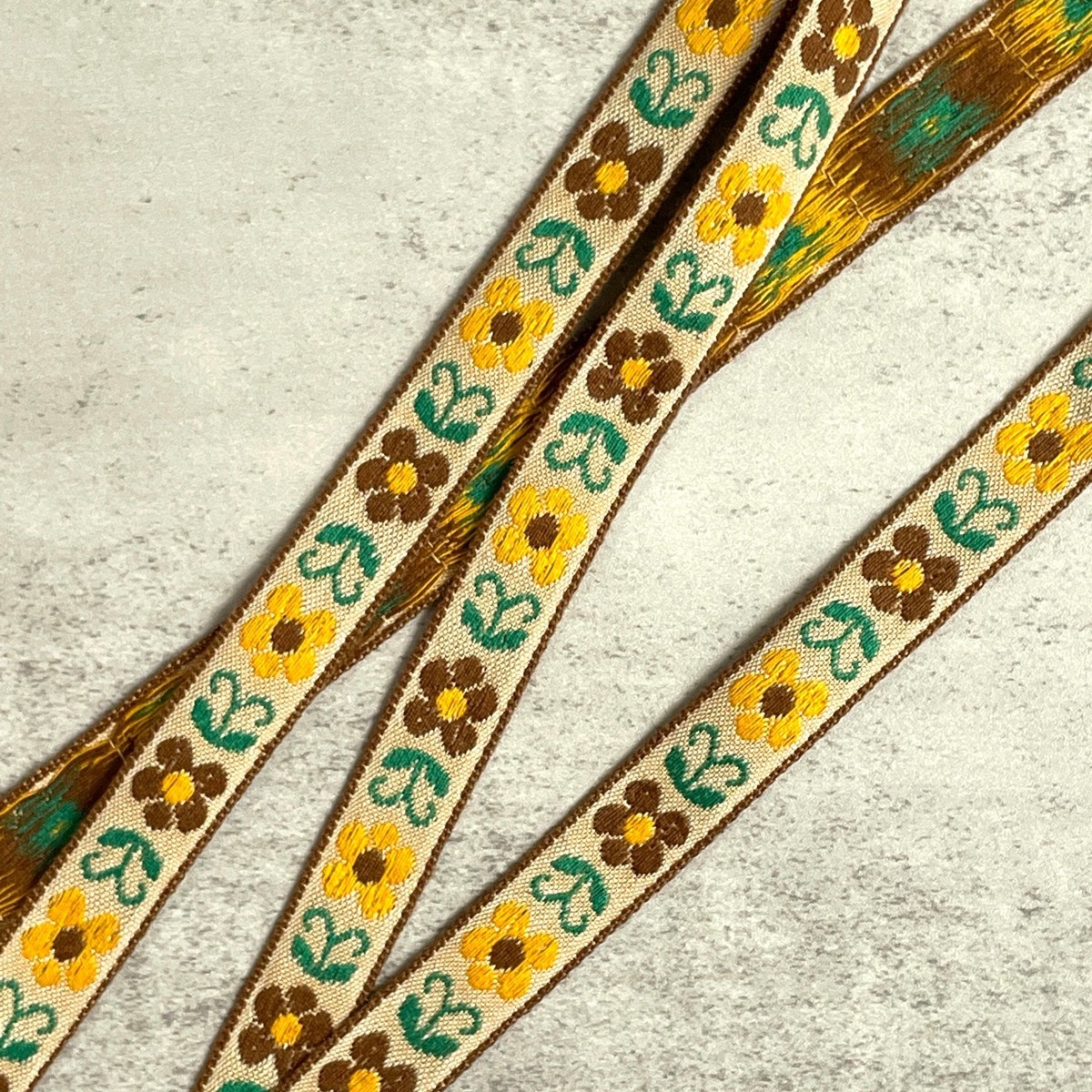 Vintage Retro Daisy Jacquard Ribbon