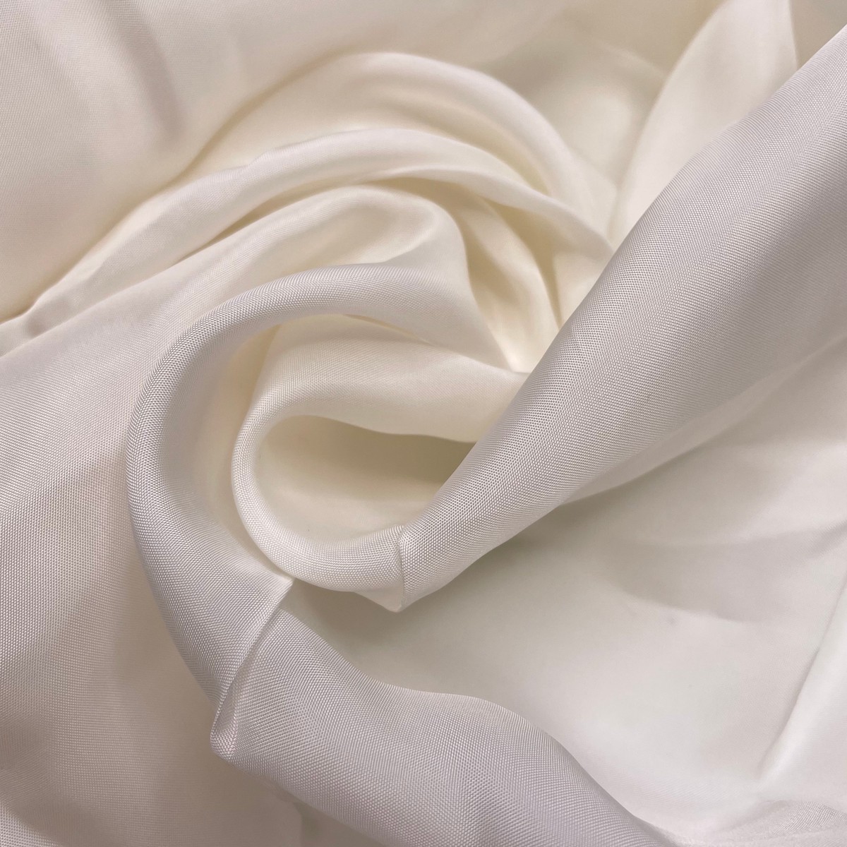 White Latte - Synthetic Woven - Cream - 1.9M Bundle
