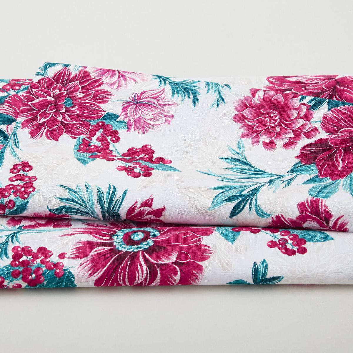 Winterberry Floral - Winterberry Bouquet Cream 2 Yard Cut