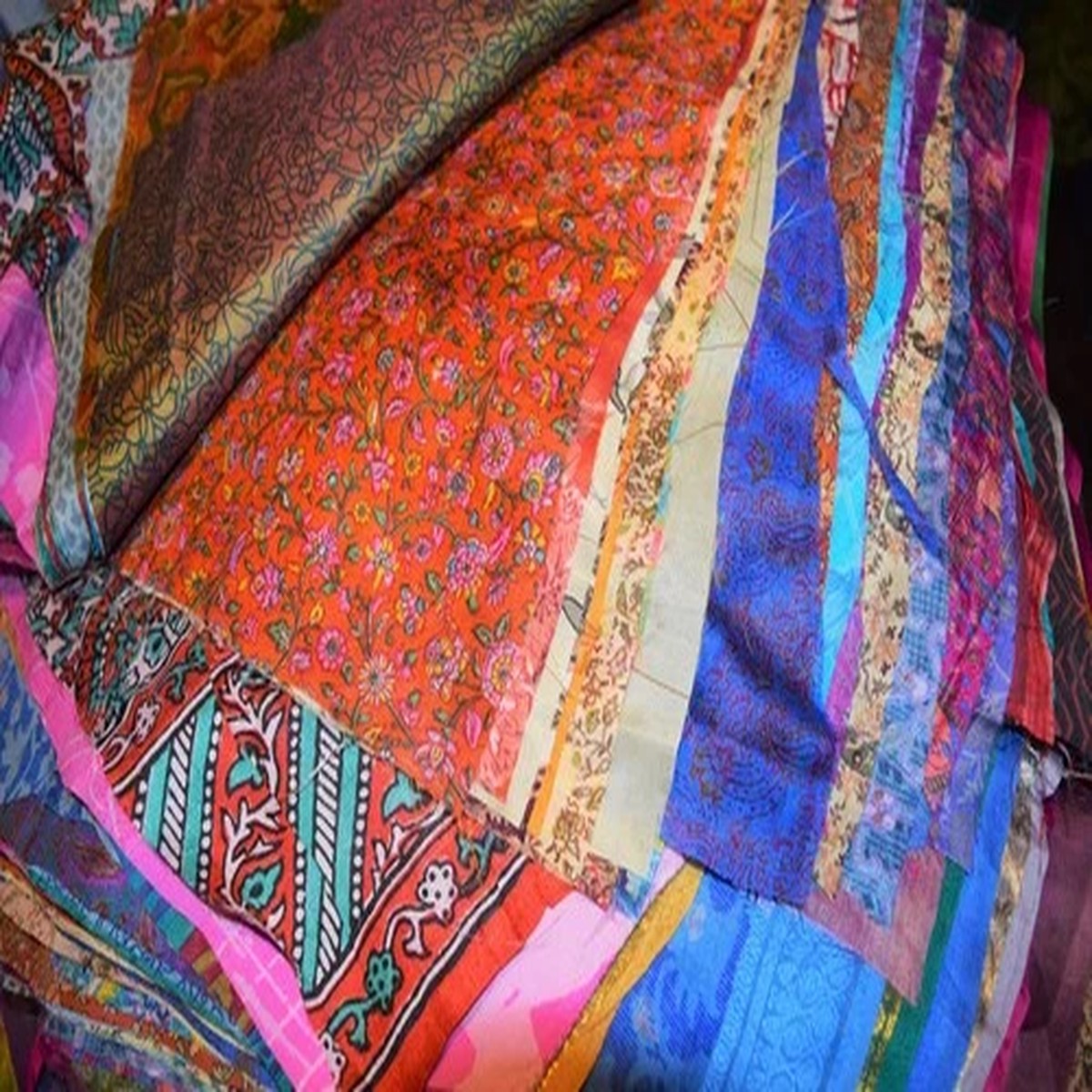 100g Lot Silk Vintage Sari Fabric remnants scrap Bundle Long stripes