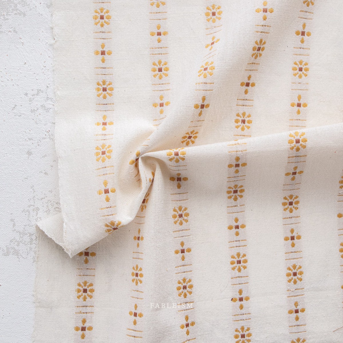 Forest Forage Daisies Cotton - Cream